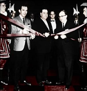Ronn Metcalfe inaugure "The Castle" (1965).
